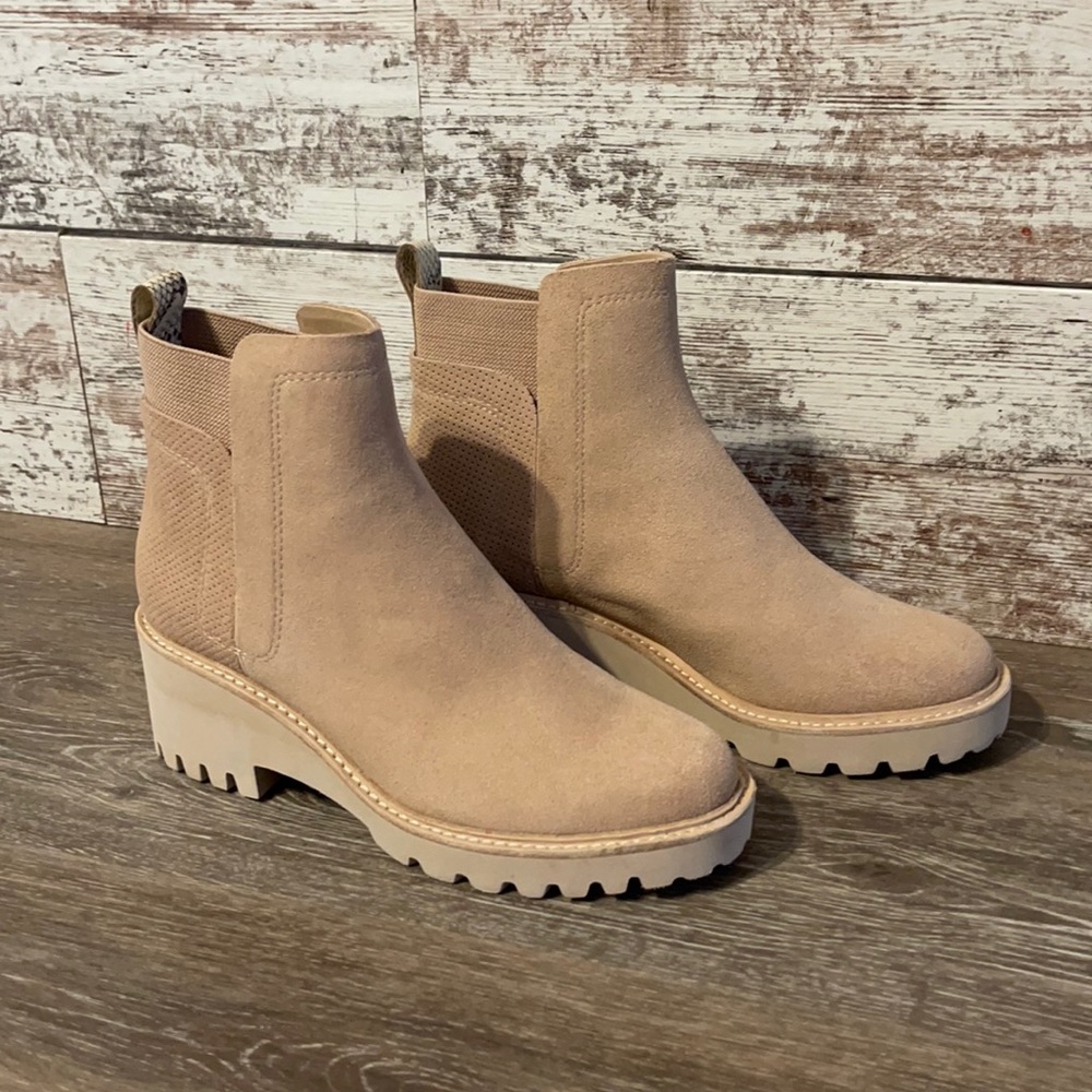 Never worn Dolce Vita Chelsea boot. Size 9